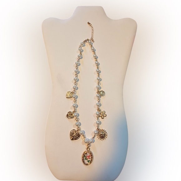 Elegant Gold-Tone and Faux Pearl Charm Necklace - Picture 5 of 7